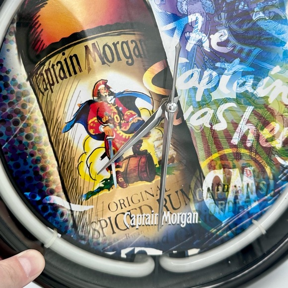Captain Morgan Neon Wall Clock Display 12” - Picture 4 of 8